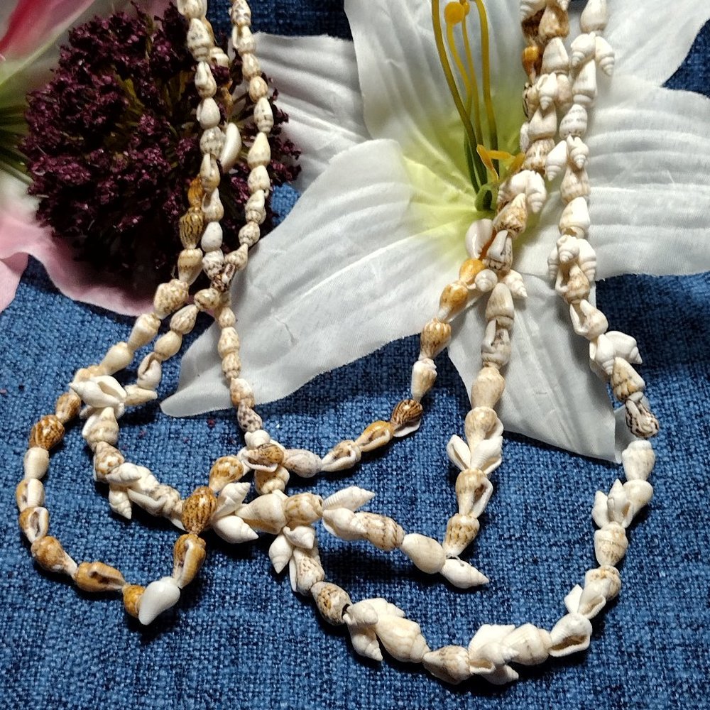 Set of 3 Shell Necklaces  Z3